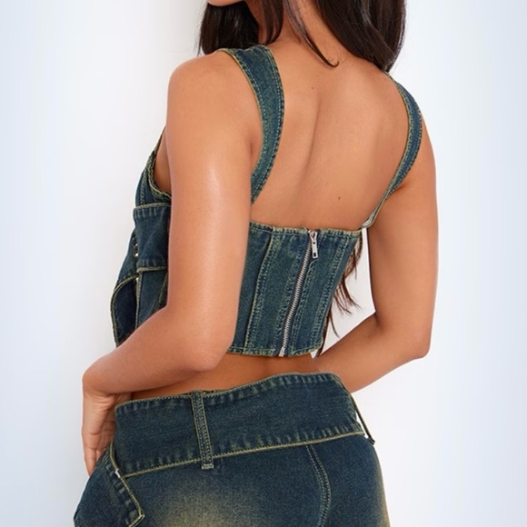 PRETTYLITTLETHING Denim Corset Buckle Top - Picture 4 of 5